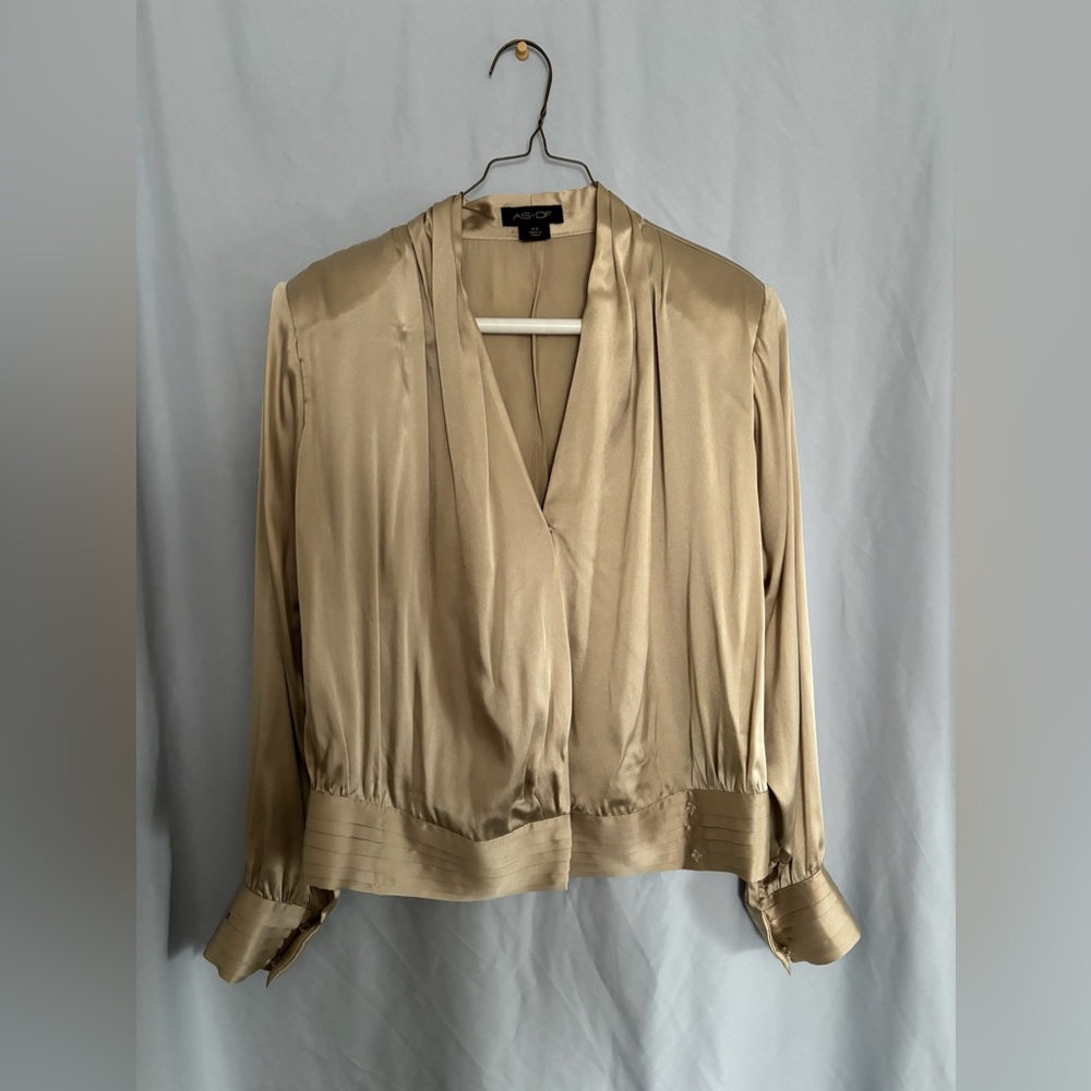 Shoulder pads, tiny stain L back armpit, cream, satin